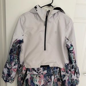 Women’s snowboard jacket